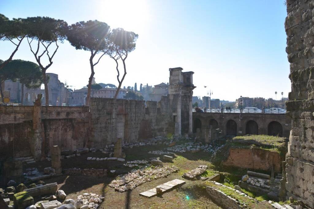 Ibernesi - Charming Apartment At The Roman Forums ภายนอก รูปภาพ
