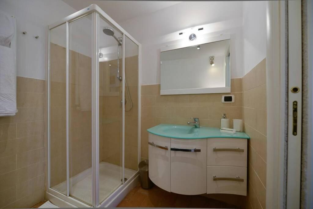 Ibernesi - Charming Apartment At The Roman Forums ภายนอก รูปภาพ